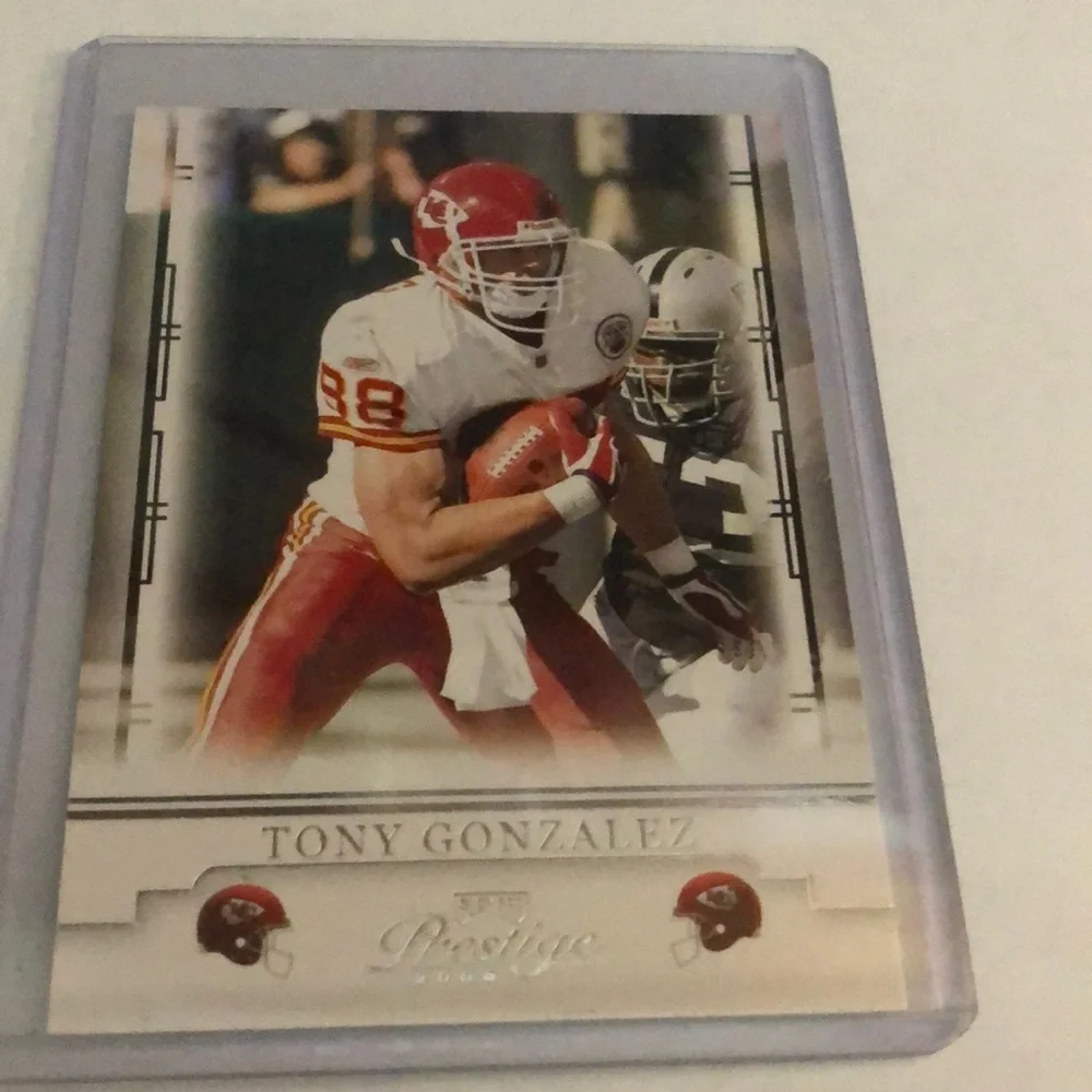 Tony Gonzalez - Picture 1 of 1
